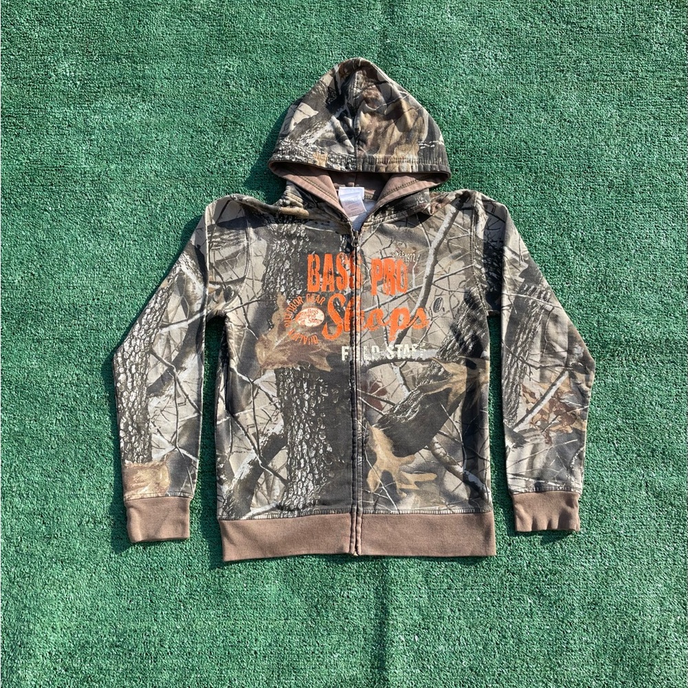 Bass Pro Shops Sweater